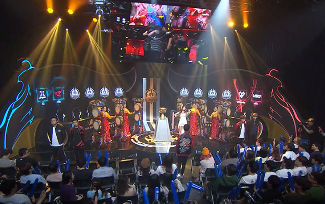 这能忍？DOTA2解说竟公开辱骂战队